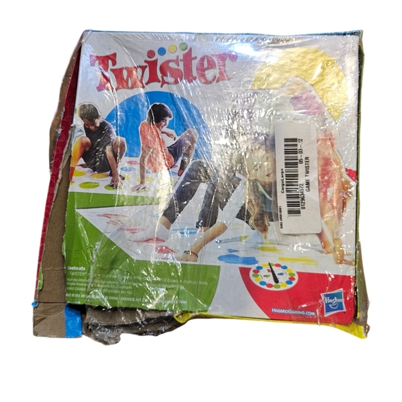 Twister Game - Brand New - Damaged Box - Hasbro 2018 - Picture 2 of 8